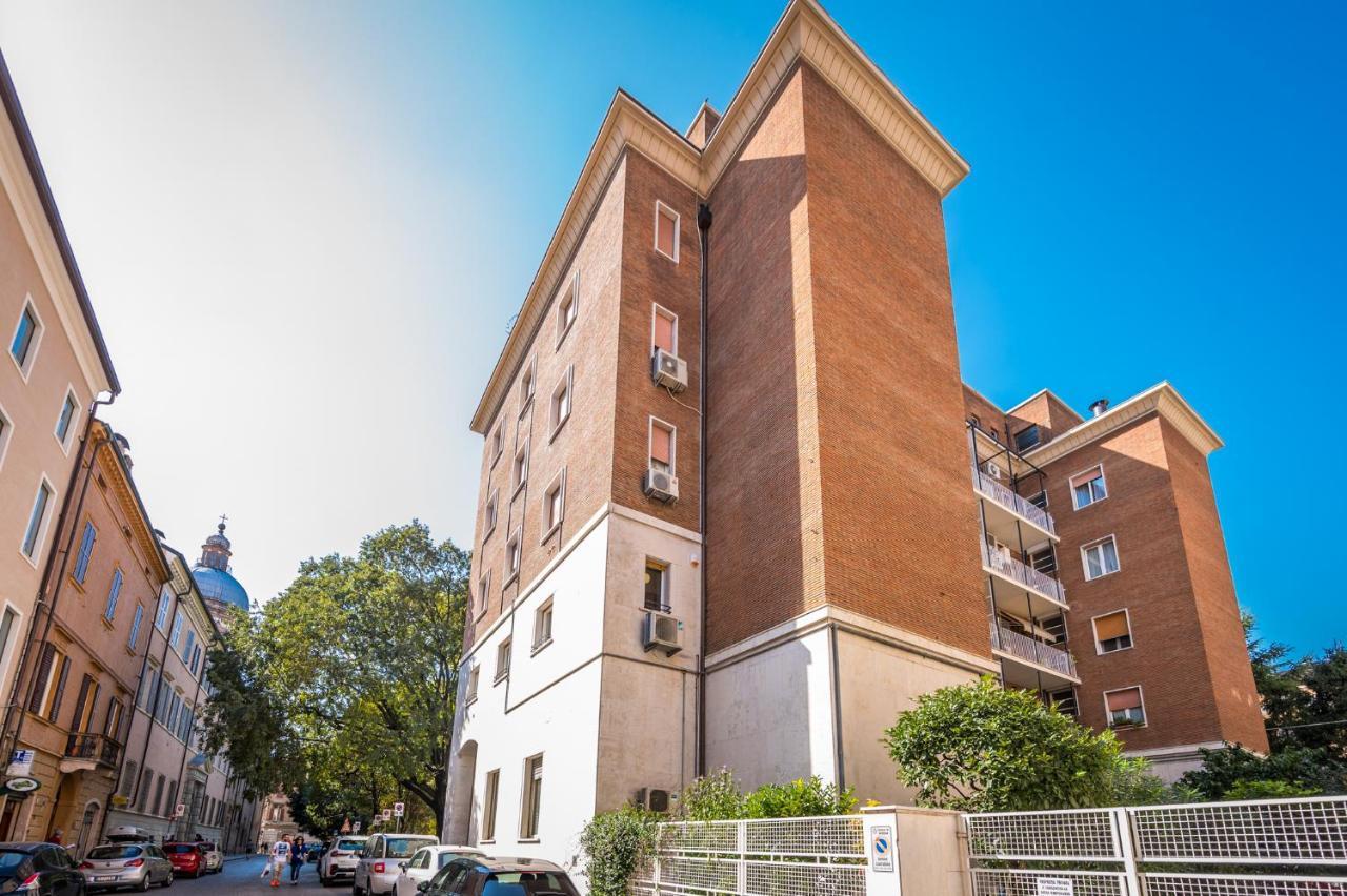Apartament Altalena Sulla Piazza, Un Affaccio D'Eccezione Modena Zewnętrze zdjęcie